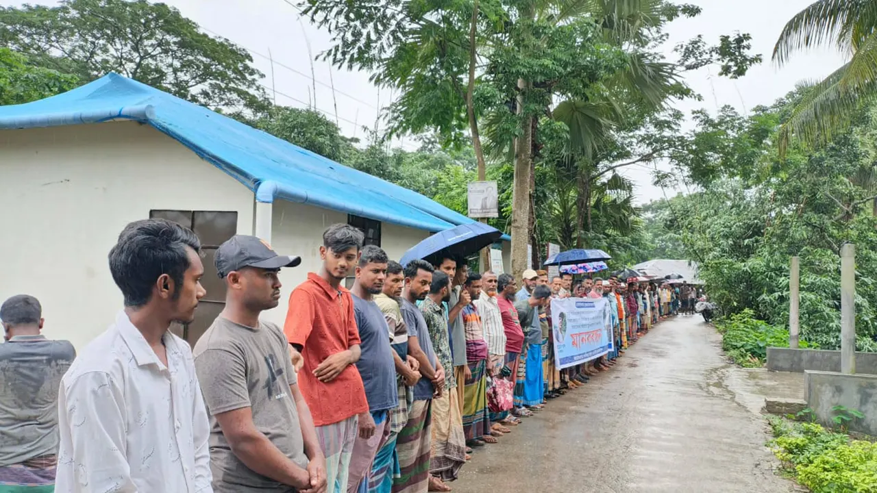 বন কর্মকর্তার বিরুদ্ধে চর ইজারা বাণিজ্যের অভিযোগ
