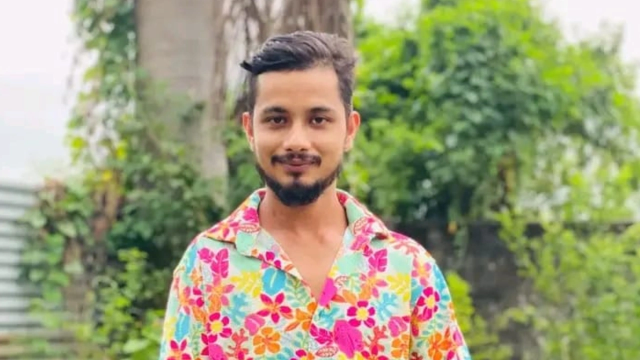 চুরি করতে গিয়ে ছাত্রলীগ নেতা আটক