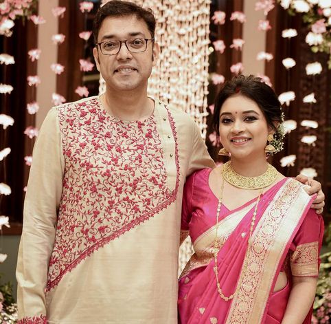 বাবা-মা হলেন অনুপম ও প্রশ্মিতা