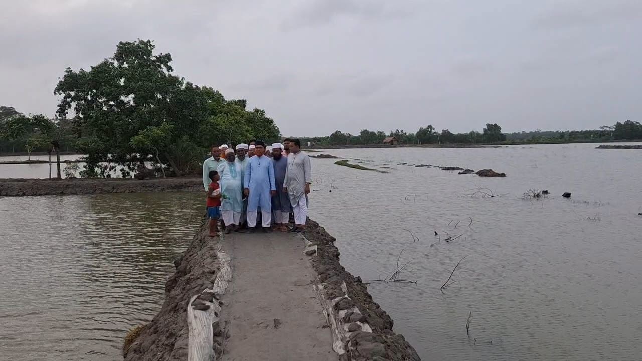 ইউনিয়নে দেড় কিলোমিটার সড়ক নির্মাণে বদলে গেছে জনজীবন