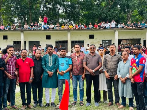 গৌরনদীতে কোকো স্মৃতি ফুটবল টুর্নামেন্টের জমজমাট উদ্বোধন