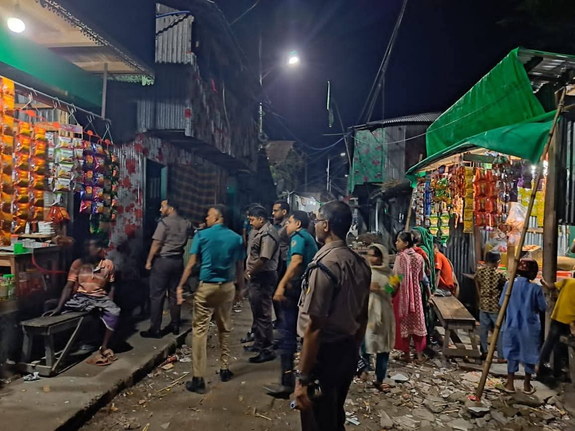 কোতোয়ালি মডেল থানার আকস্মিক মাদকবিরোধী অভিযান
