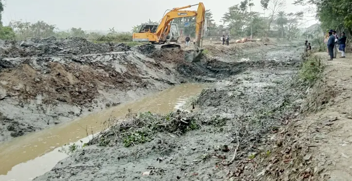 প্রাণ ফিরছে বরিশাল খালে