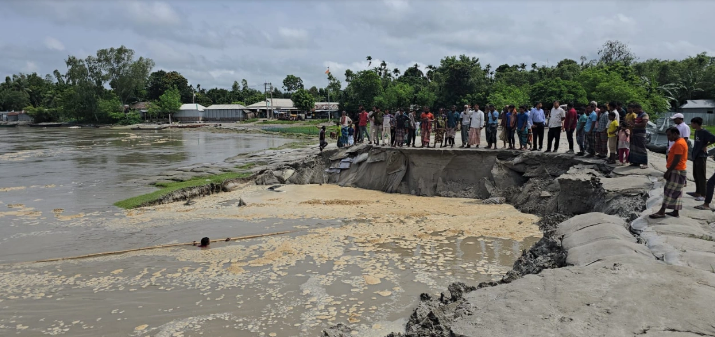 তিস্তার ভাঙন আতঙ্কে নদীপাড়ের মানুষ