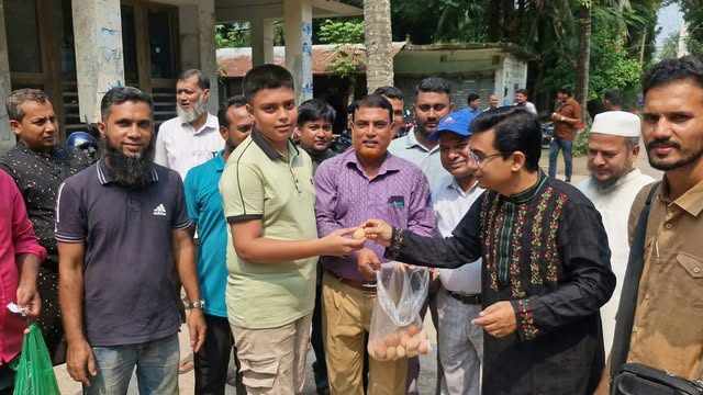 গৌরনদীতে বিশ্ব ডিম দিবস উদযাপন