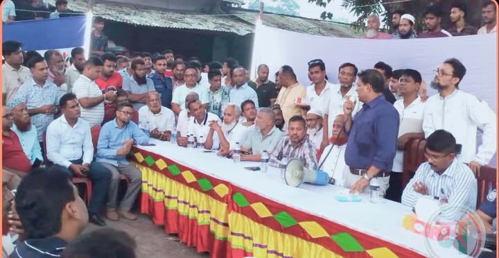 বোমাবাজি-সংঘর্ষের পর ভূরঘাটায় শান্তির বৈঠক, মিটল দুই পক্ষের বিরোধ