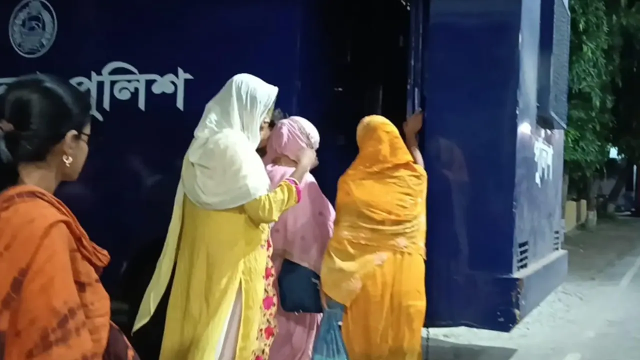 সাবেক স্বামীর ব্যক্তিগত ভিডিও ছড়িয়ে স্কুলশিক্ষিকা গ্রেপ্তার