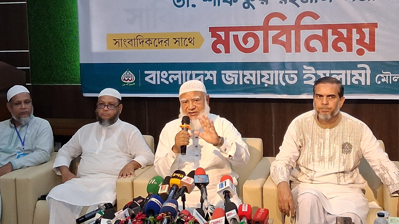উজিরপুরে যুবককে কুপিয়ে হত্যা, রাতেই গ্রেপ্তার ৯